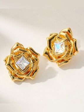 Gold Floral Stud Earrings Vintage Inspired